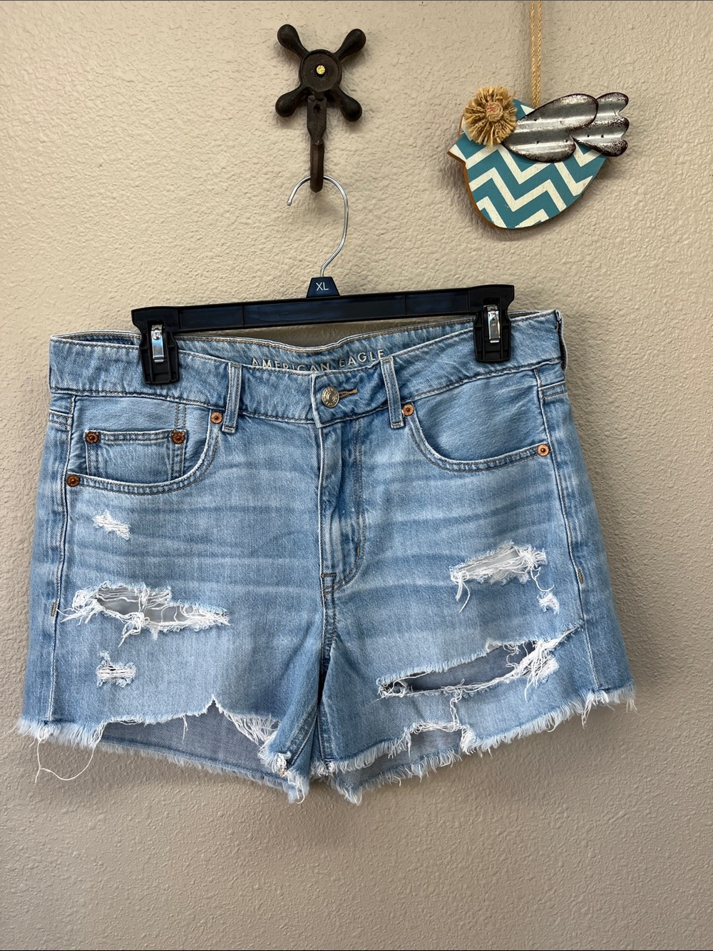 American eagle tomgirl shorts size 6